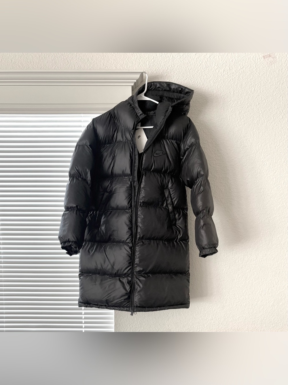 NIKE Brand new with tag Kids Black Puffer Coat with Hood
